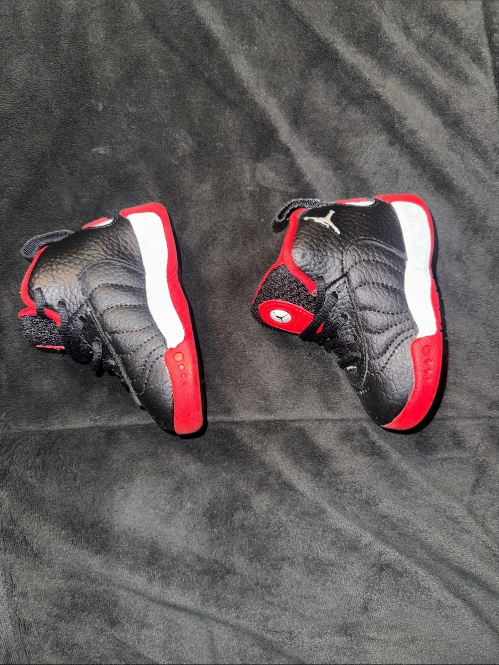 Jordan Toddler Black and Red Jumpman Sneakers